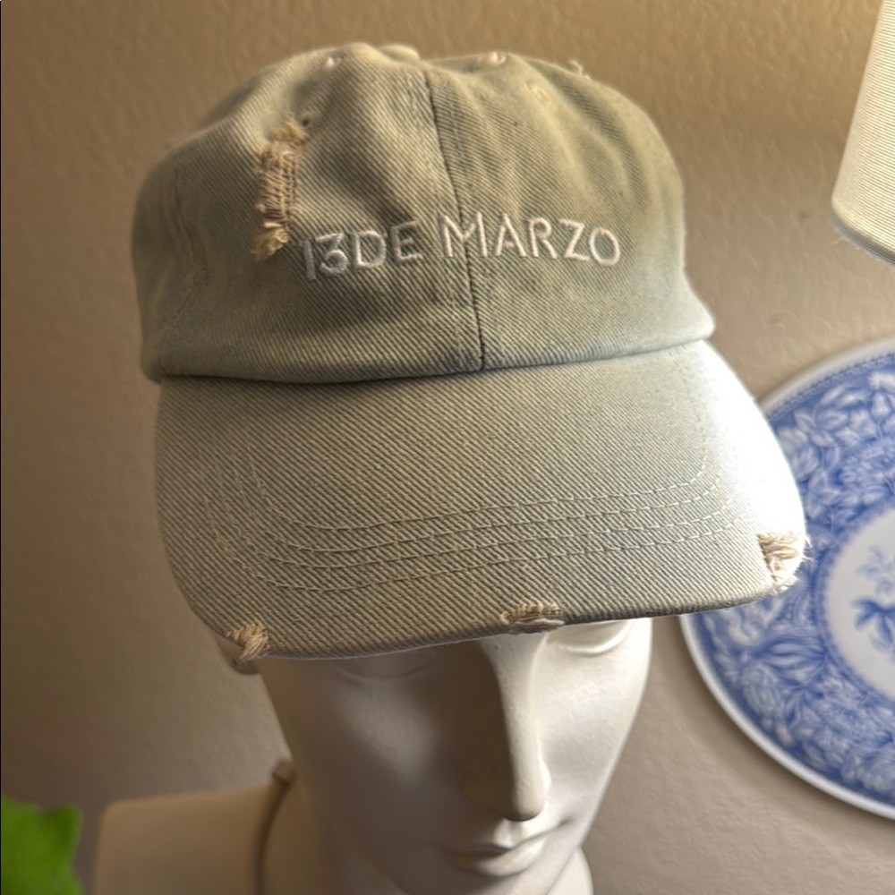Distressed Tan baseball cap 13 DE MARZO